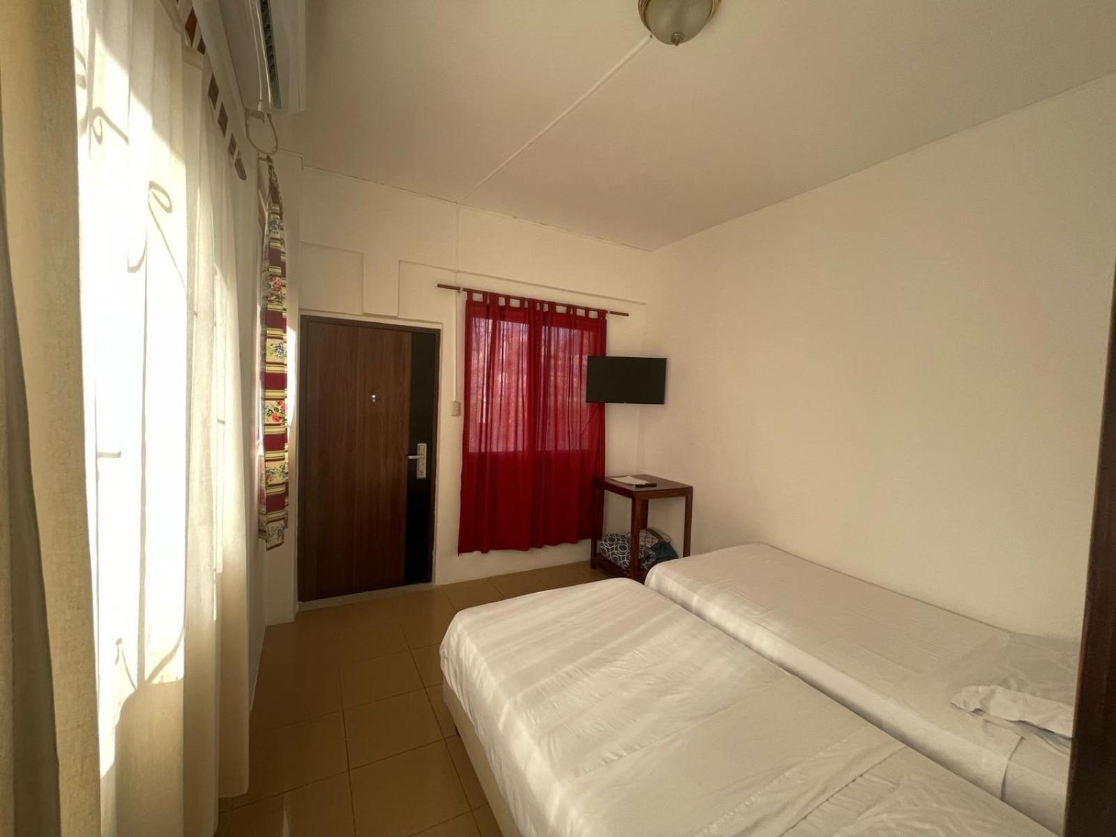 Casa De Huespedes "Darling" Hotel Puerto Baquerizo Moreno Luaran gambar